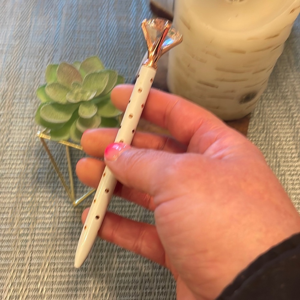 #60 NWT White and Rose Gold Polka Dot Pen with Diamond Jewel Top - Picture 7 of 16